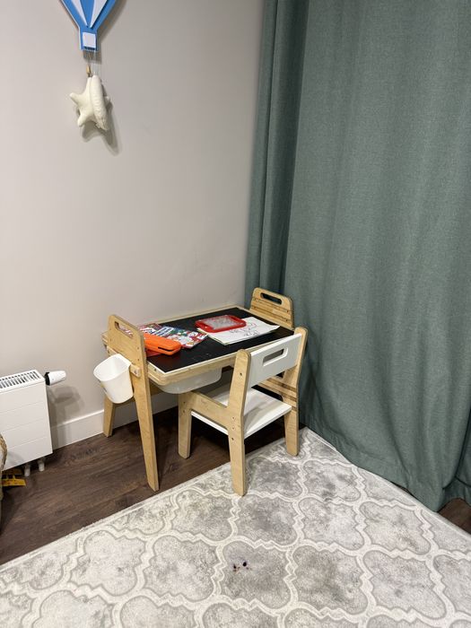 Детский стол со стулом