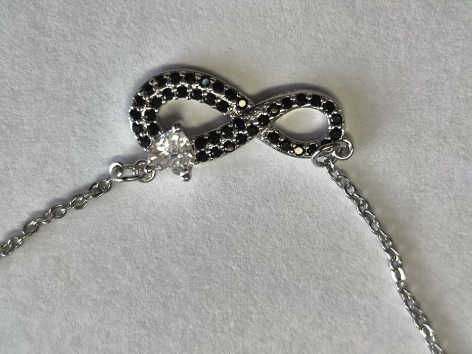 Сребърно колие - различни видове.