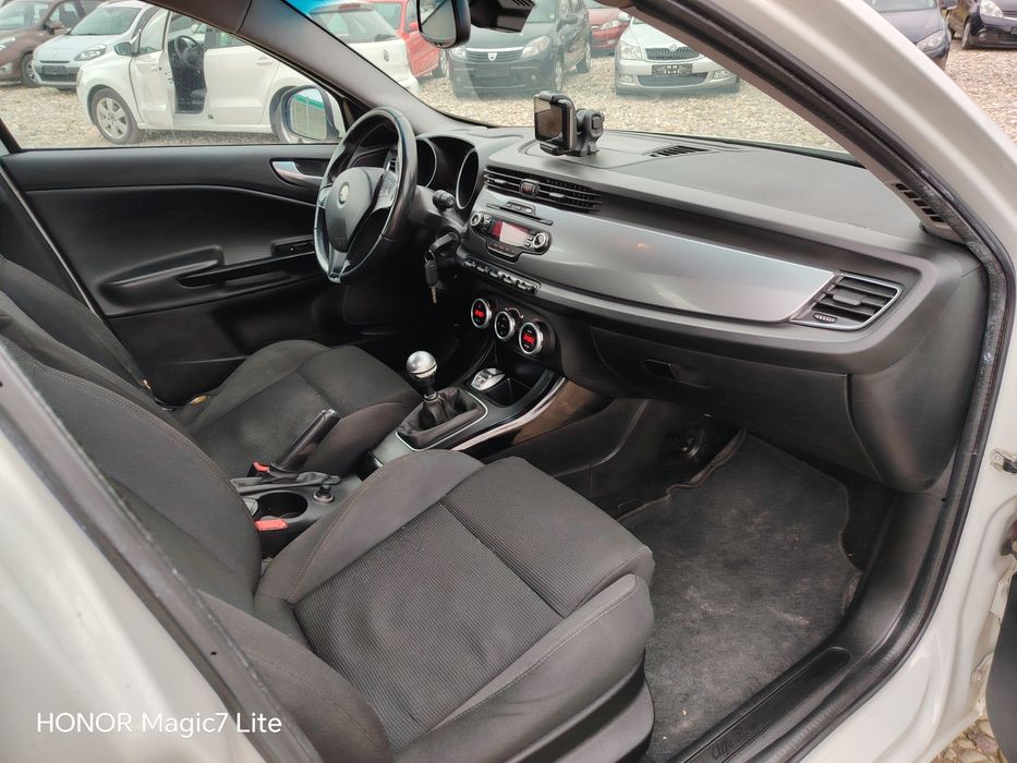 Alfa Romeo Giuletta 1.4 turbo benzina Euro5 an 2010  Climatronic Navi