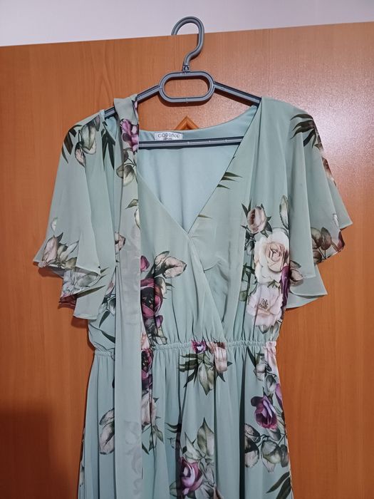 Vand rochie de ocazie