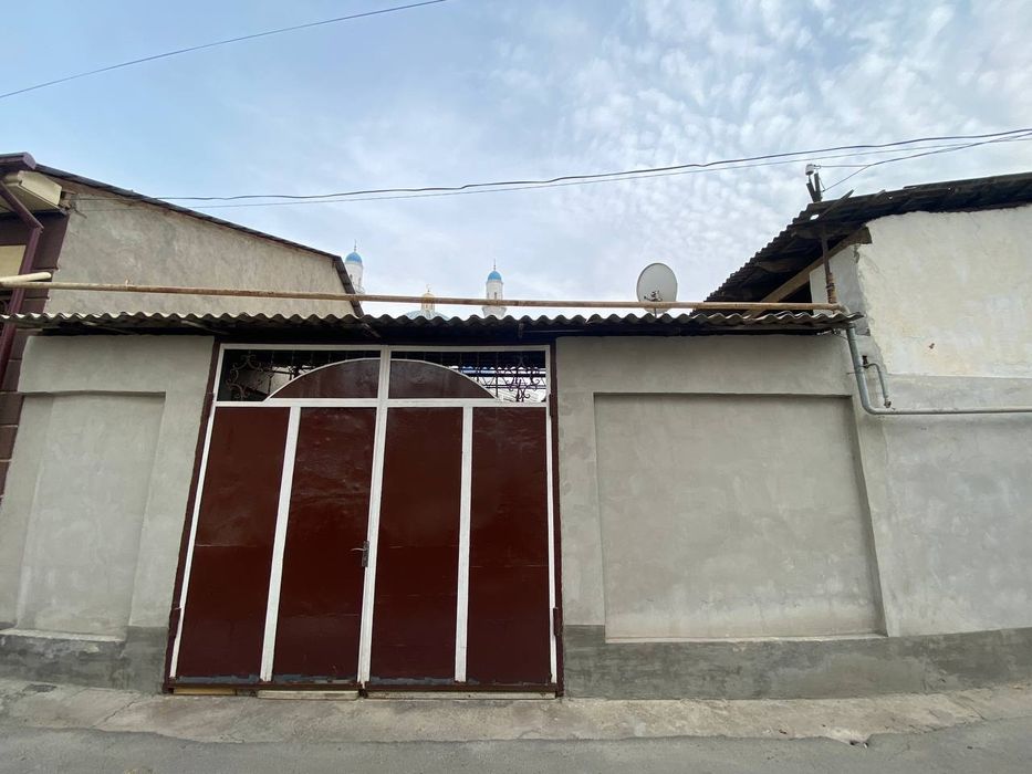 Продаётся дом в бектемирском районе. Земля 3,9 соток.