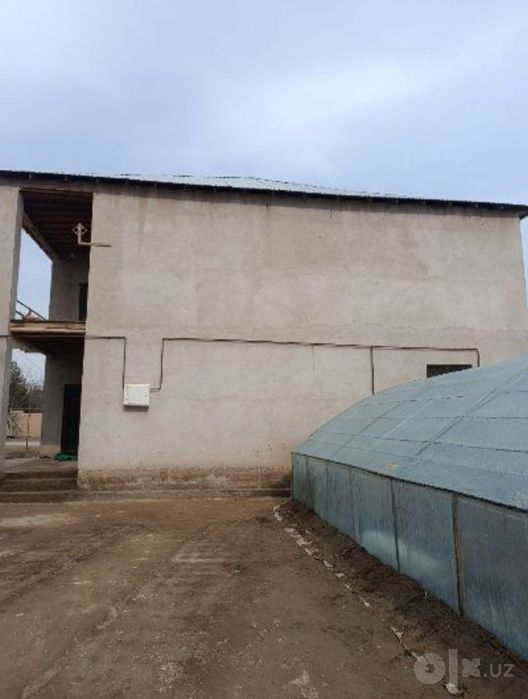 Икки каватли ховли жой сотилади