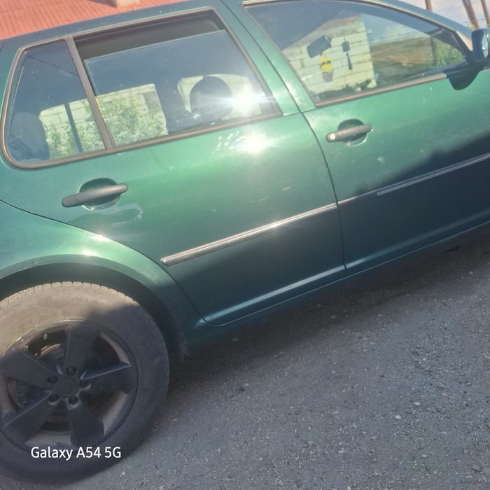VOLKSWAGEN Golf 0