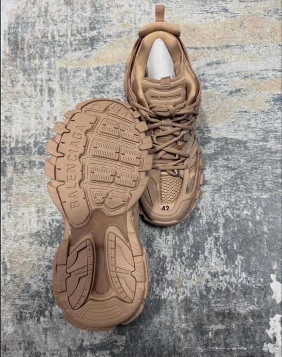 Adidasi balenciaga track brown
