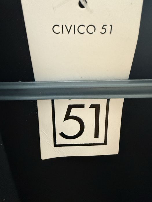 Костюмы офисные брендовые