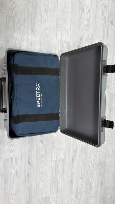 ГНСС приемник Spectra SP85 с контроллером Trimble TSC3