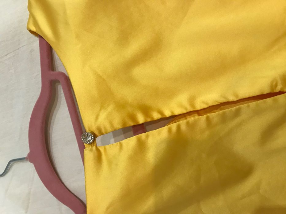 Елегантна блуза с пера