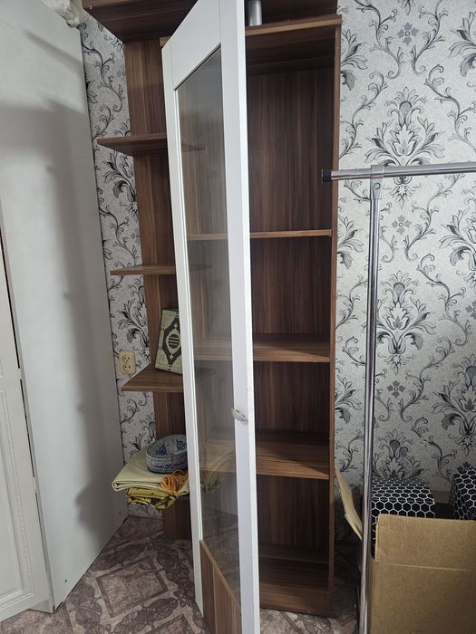 Для посуды шкафчик