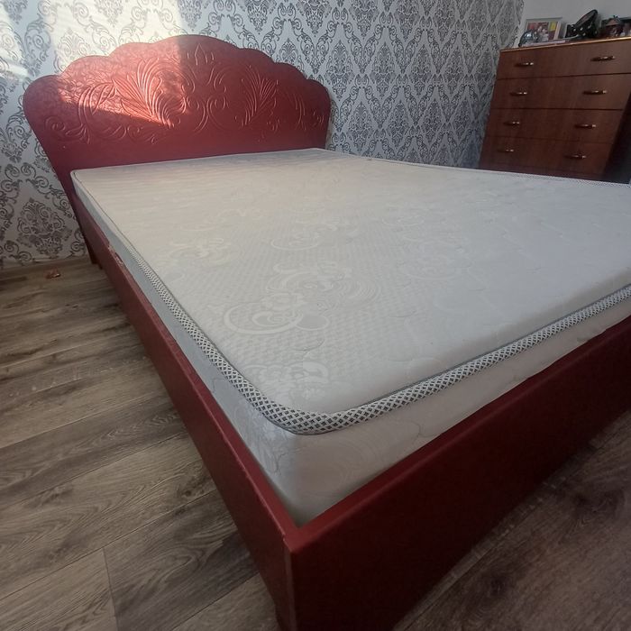 Продам кровать в хорошем состоянии,