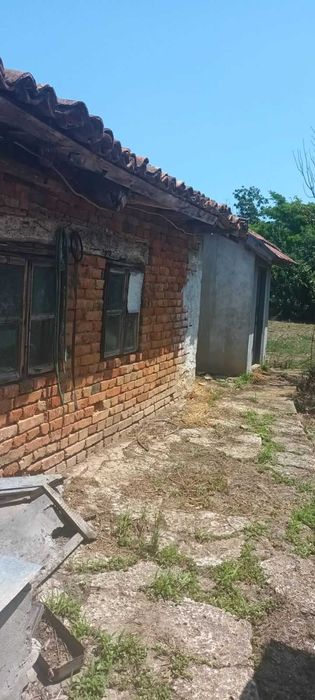 Къща с голям двор в Смин