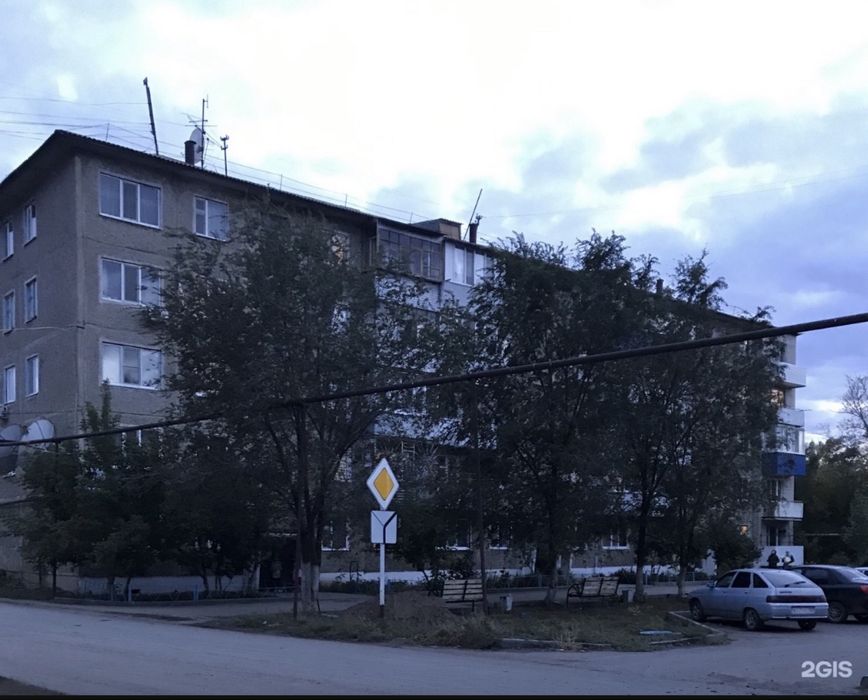 Срочно продам 2 х ком квартиру