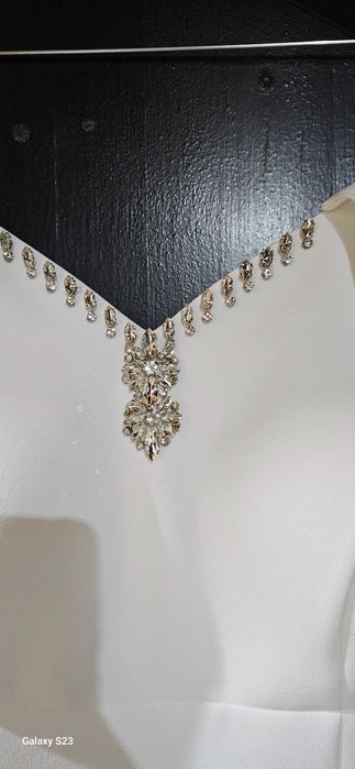 Елегантна Рокля в бяло