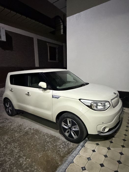 KIA soul elektromobil sotiladi