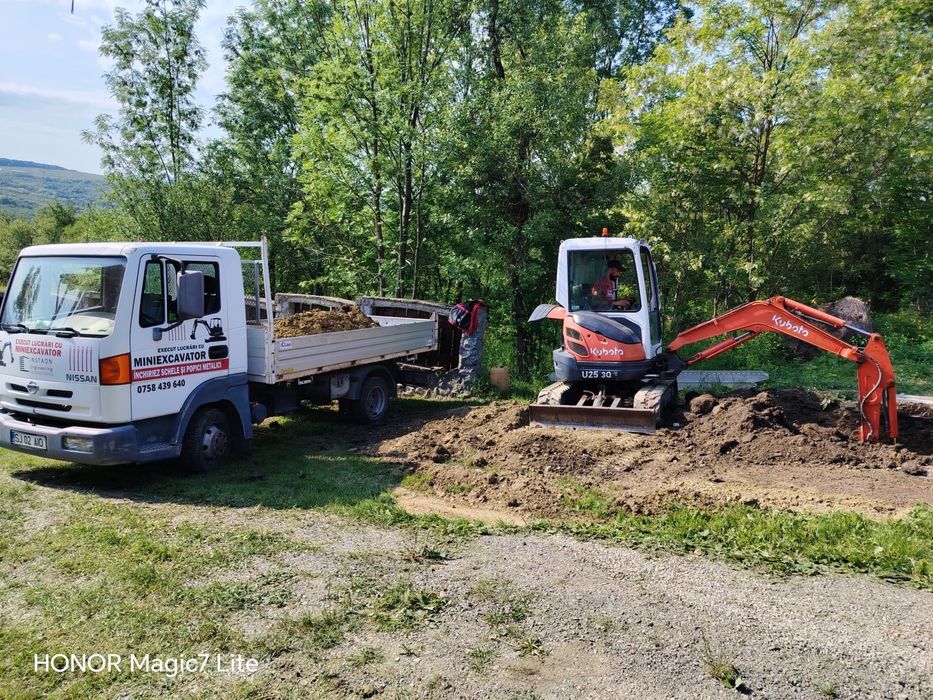 Lucrari cu miniexcavator si transport basculabil