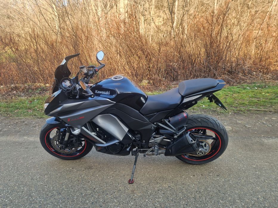 Vând Kawasaki z1000sx în stare buna pret 6800 euro neg