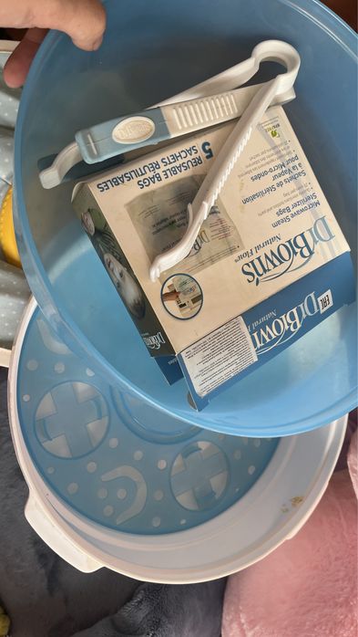 Продам принадлежности для младенца, мобиле, соски