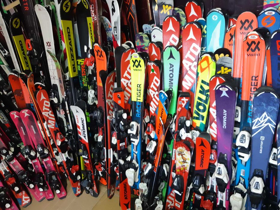 Schiuri copii adulți ceruite pregatite de partie