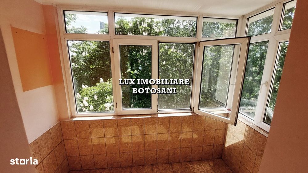 Apartament 2 camere, zona Scolii 8, etaj 3