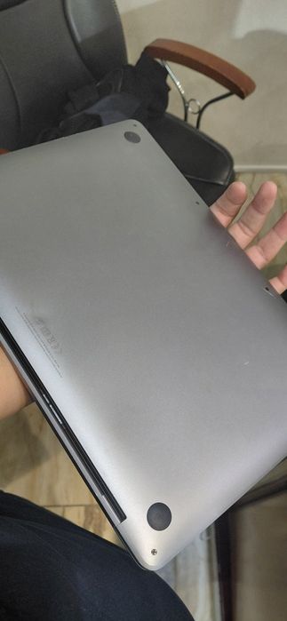 Macbook Pro M2 8/256GB touchBar