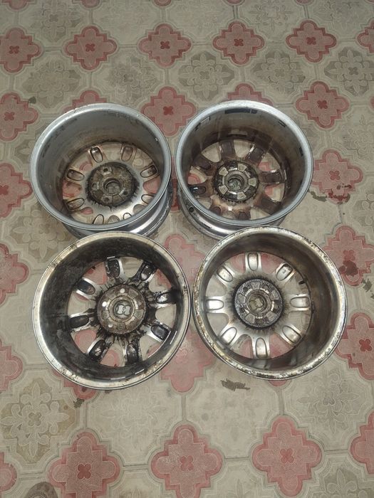 Ауди А6 или С4 ромашка Я15