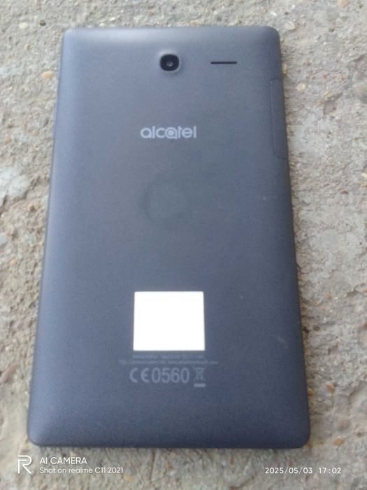 " Alcatel Tab " Запазен и работещ без зарядно идва с калъф