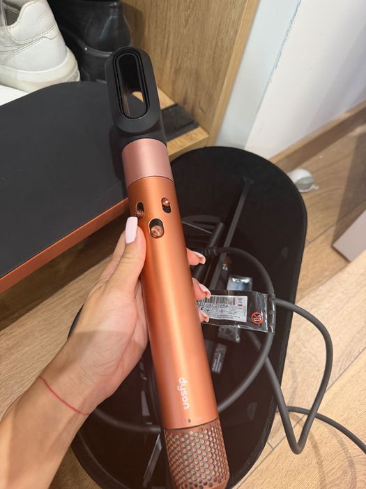 Сешоар Dyson нов с гаранция