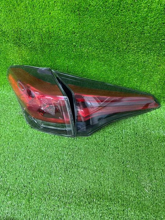 Фара на Toyota RAV 4