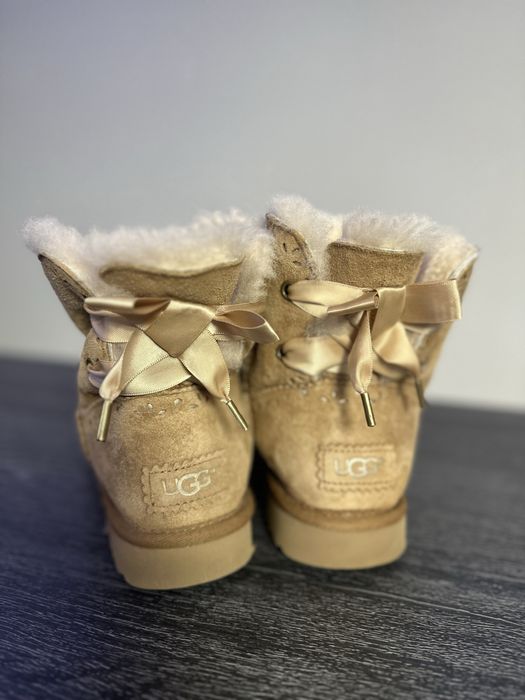 Cizme UGG mărimea 38