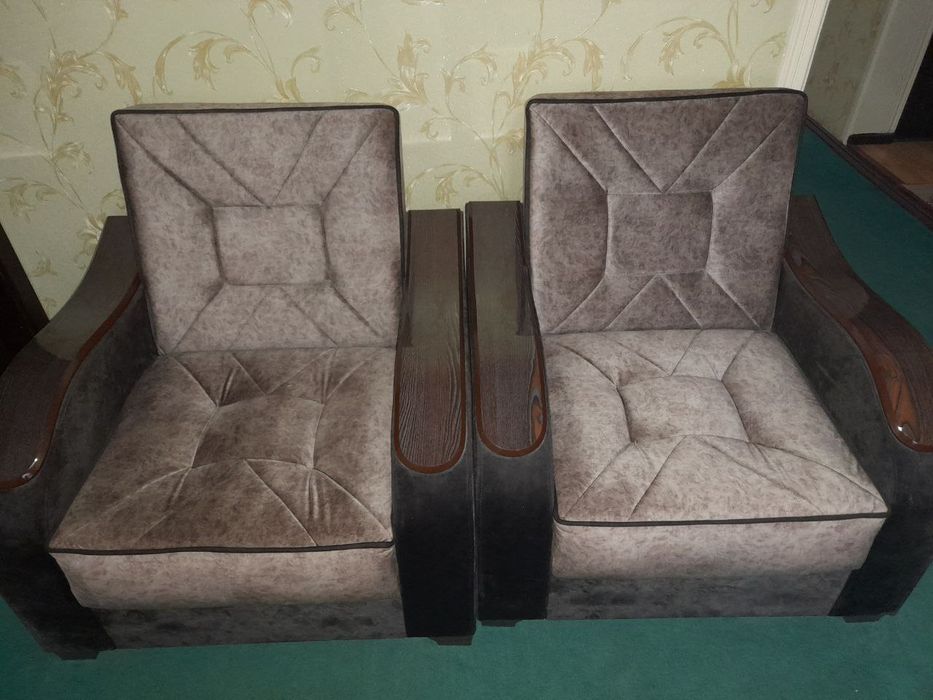 Срочно продам! Шкаф купе, 2 Шкафа привозной из дубая, диван с креслами