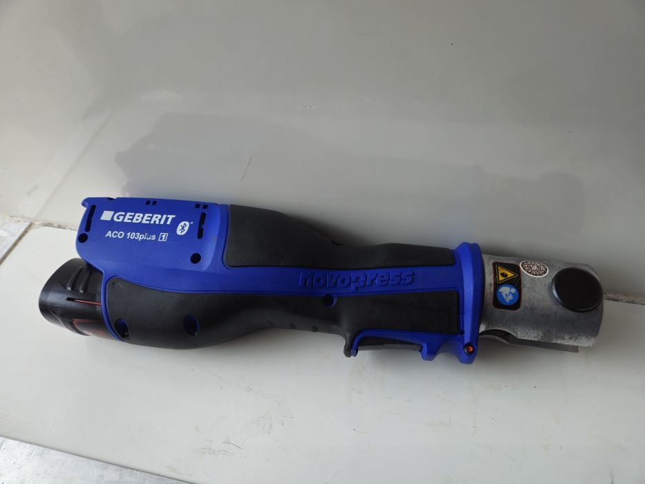 Presă sertizare NovoPress Geberit Aco 103 Plus BT stare ca nou