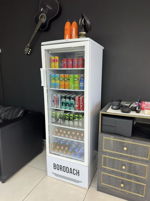 Витринный холодильник