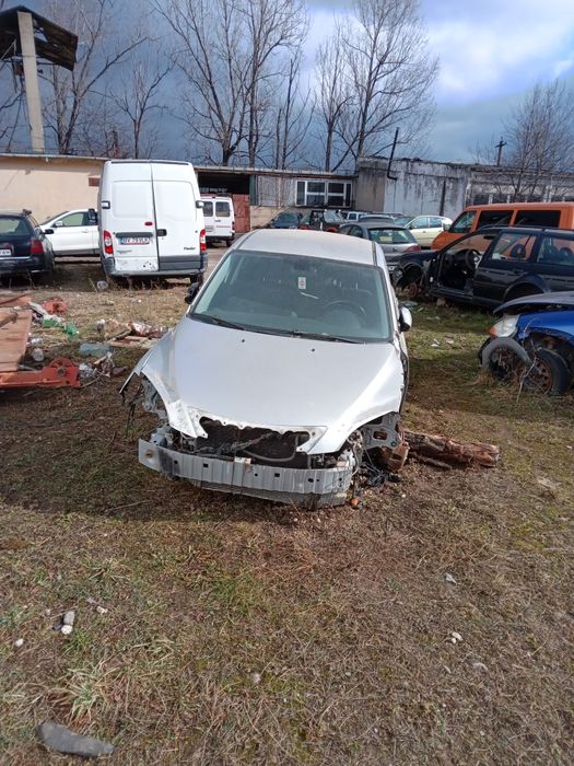 Vand Mazda 3 ,1,6 diesel,din 2008 ,stare perfecta   / Mazda3 avariata