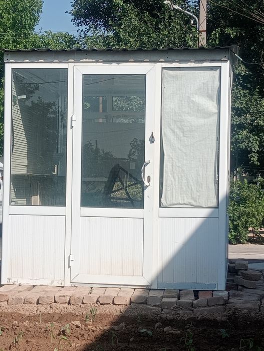 Budka sotiladi uchga ikkiyarm razmeri kelishtirip beraman  o