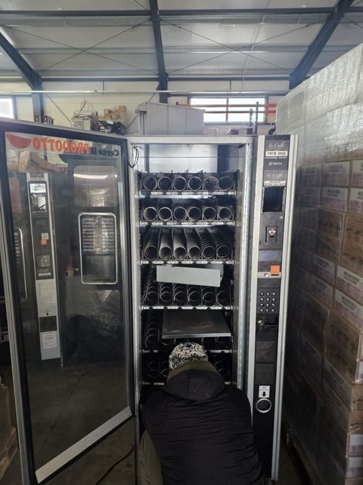 Вендинг автомат SNAKKY MAX