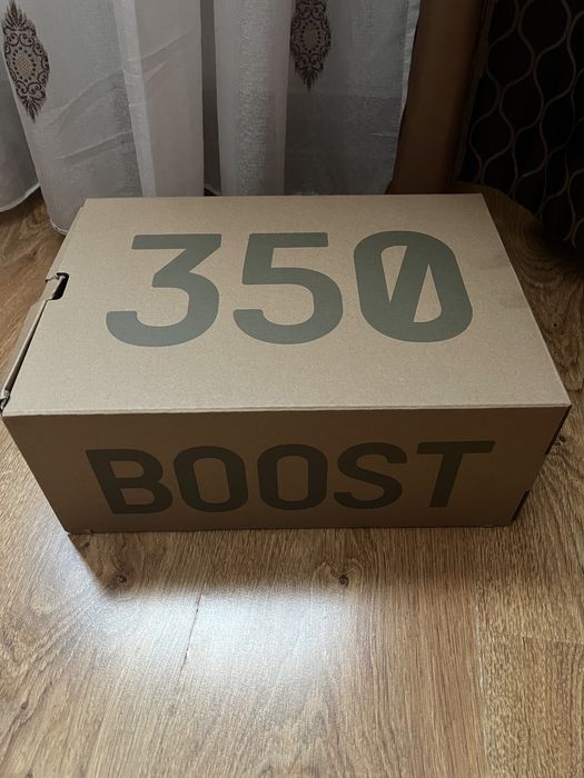 Yeezy V2 Zebra.