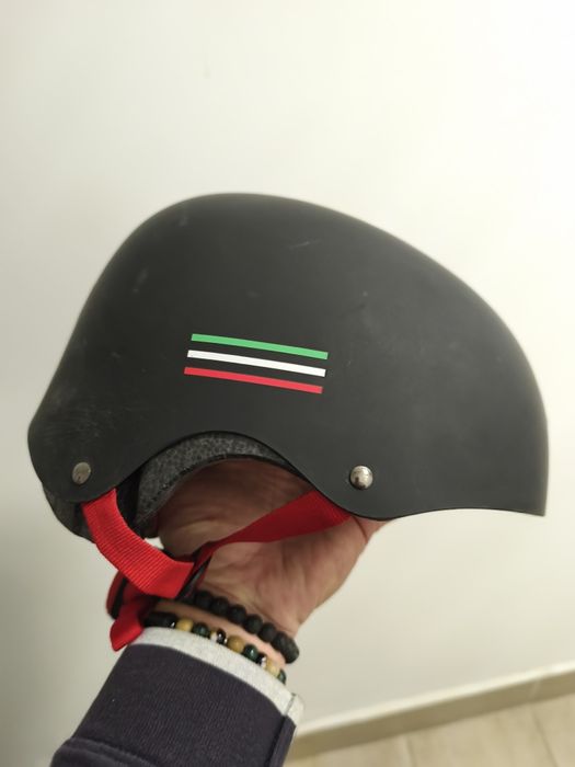 Детска каска Ferrari