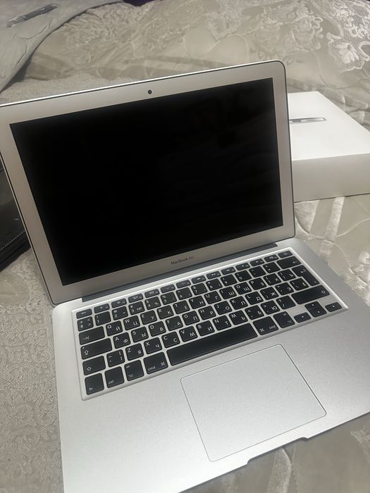 Продам Macbook Air
