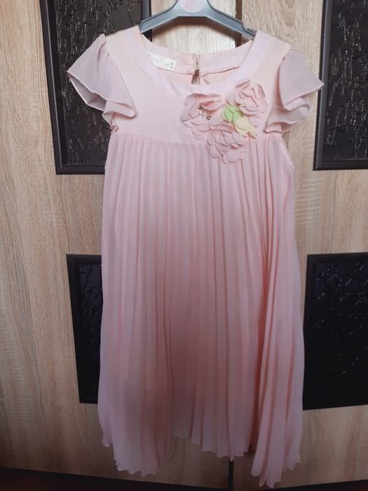 Платье нарядное для девочки в ассортименте