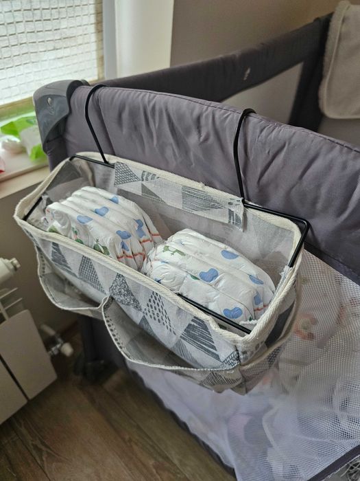 Органайзер за памперси  за бебешко легло