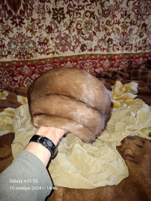 Продам шапку норка. Срочно.