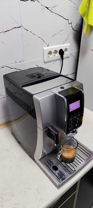 Espressor Automat DeLonghi Dinamica ECAM 352.55.SB Aparat Cafea Boabe