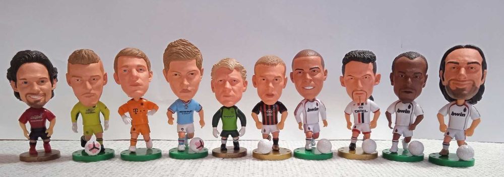 Фигурки на футболисти