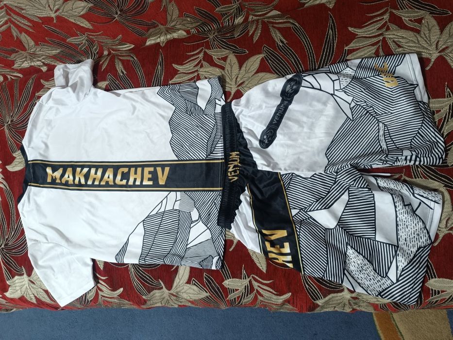 Продам форму/рашгард "Makhachev"