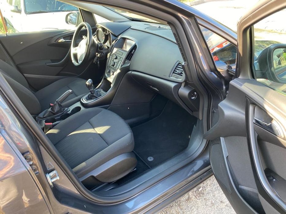 Opel Astra J sport tourer