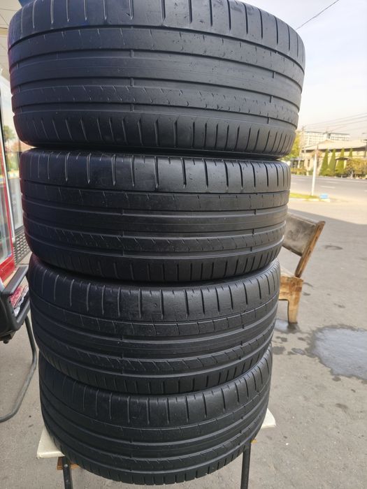 265-40-R22 pirelli Zeeker