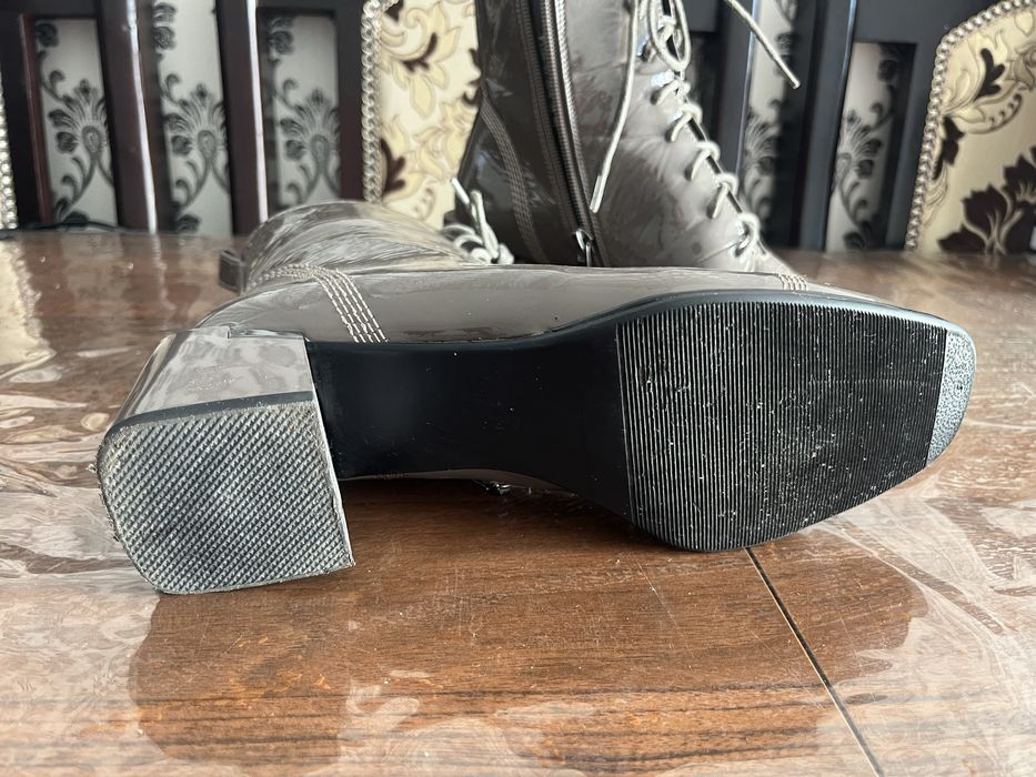 Полусапожки лакированные