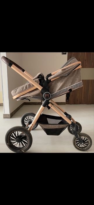 Продается коляска-трансформер.