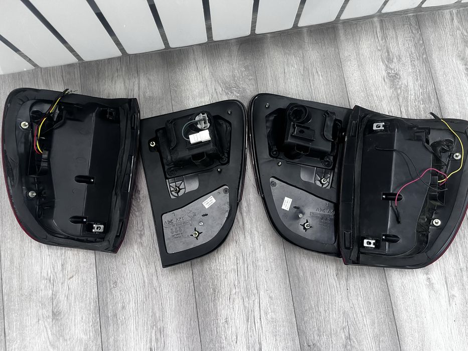 Фары задние LEXUS 470