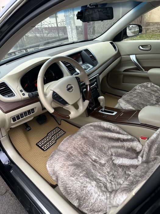 Продается автомобиль Nissan