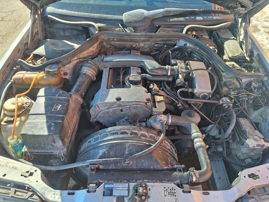 Мерседес 124 2.2продам